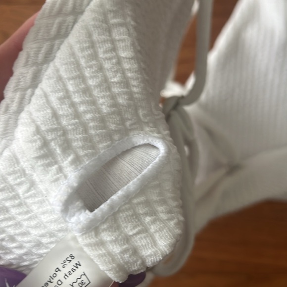 White Bikini Top - Picture 4 of 4